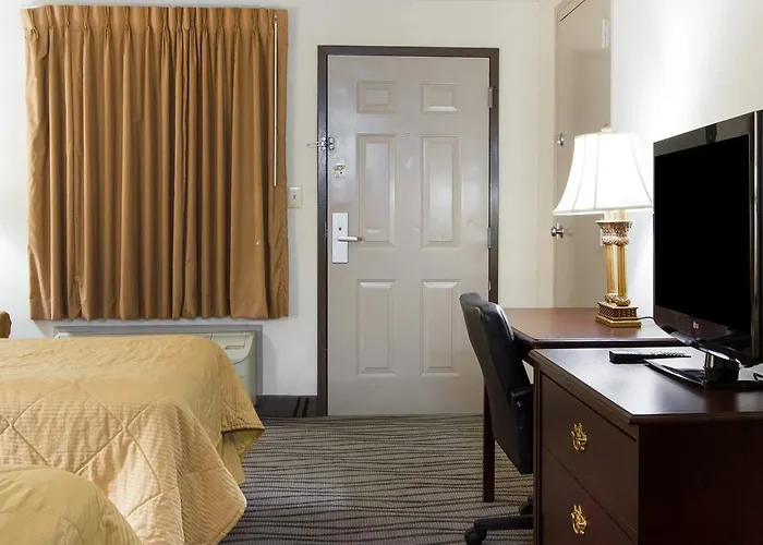 Executive Inn And Suites